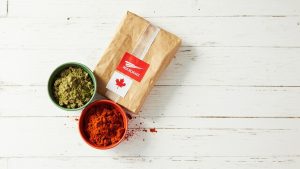 Kratom powder editorial image for a Canada Kratom Store review